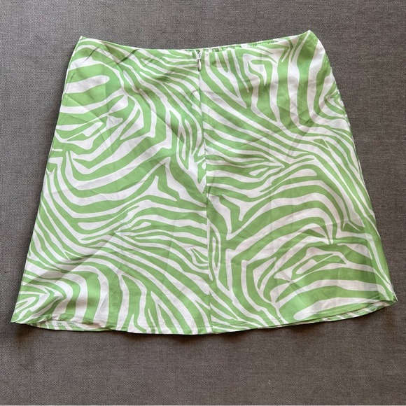 Princess Polly Clueless Zebra Mini Skirt 6 Green White - Picture 10 of 10